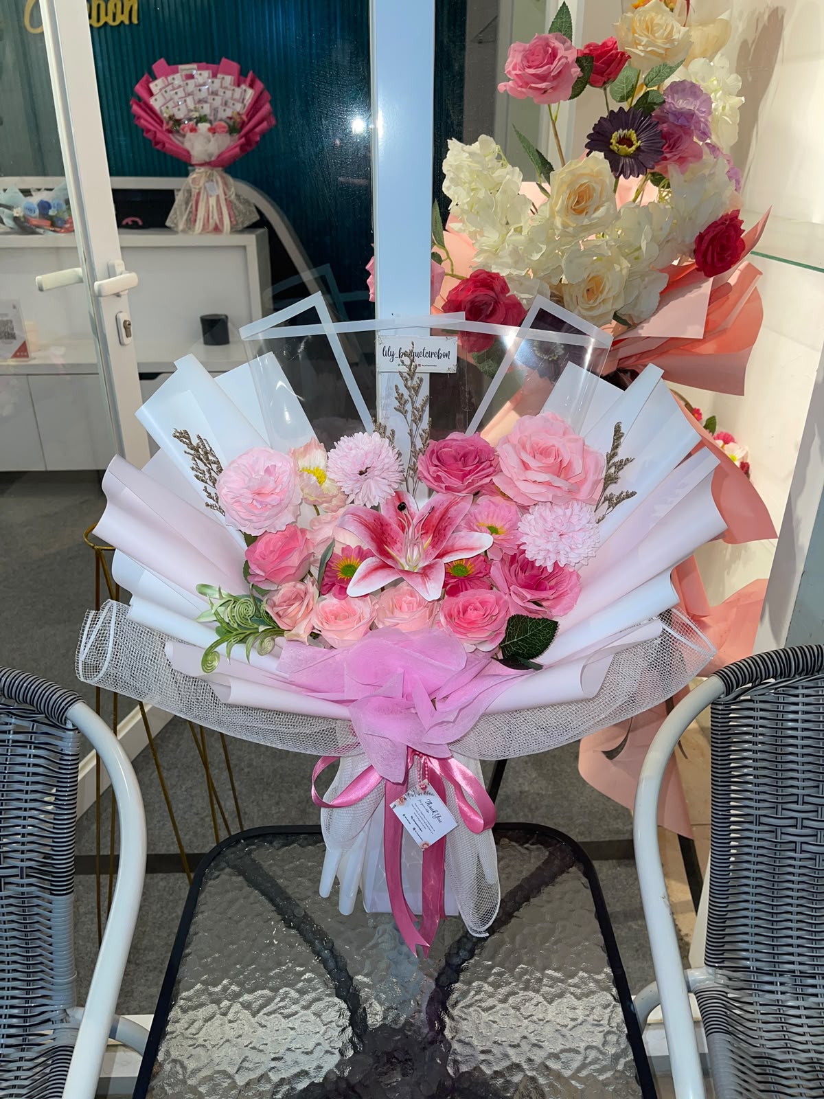 White Pink Jaring